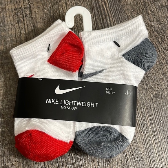 Nike 6 Kid’s socks 🧦 - Picture 1 of 4